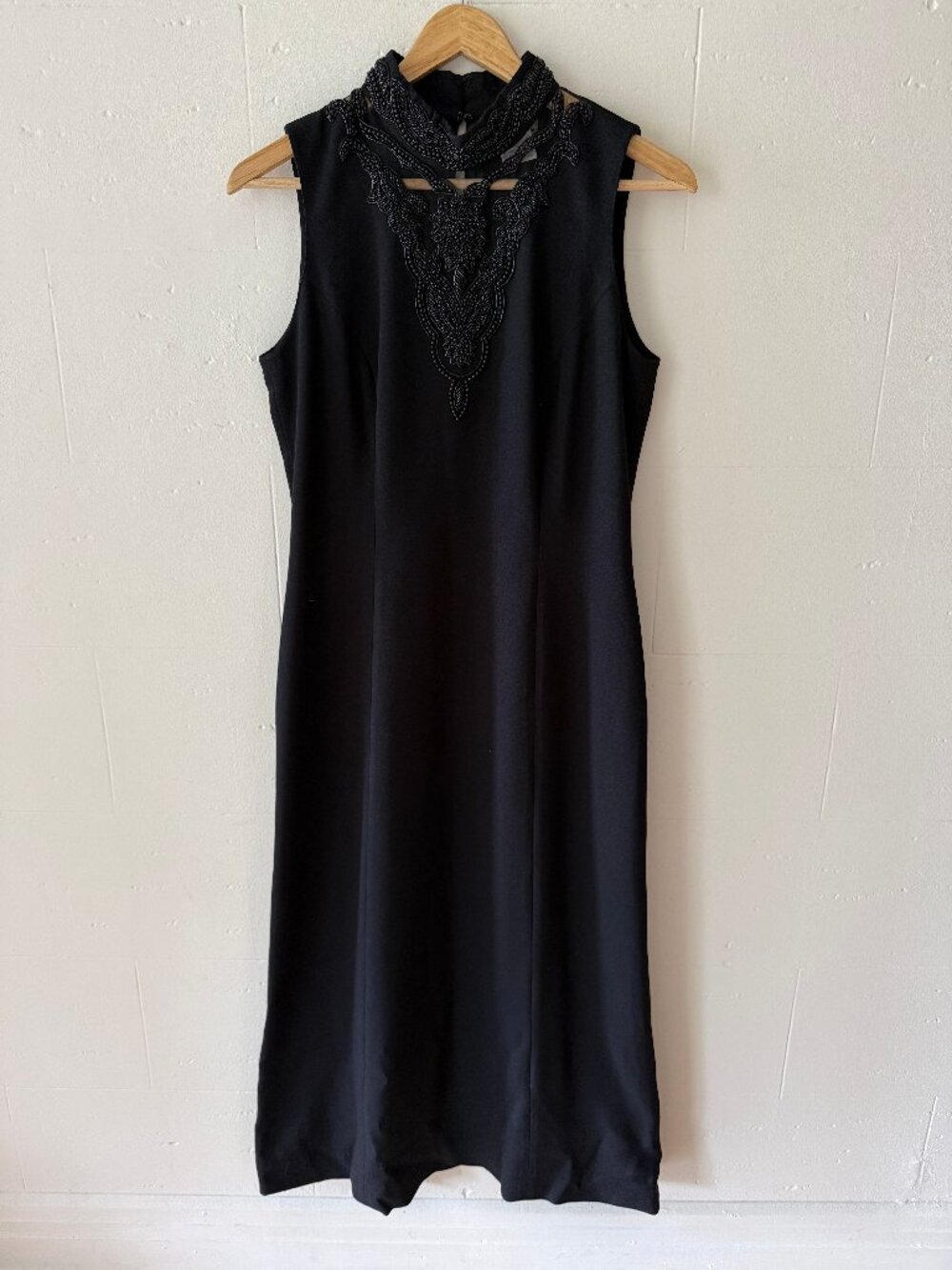 Simon Chang | Vintage Black Beaded Elegant Sleeveless Formal Dress | Size 6